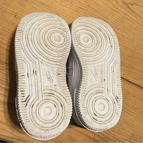 Nike Force 1 LV8 - Picture 5 of 7